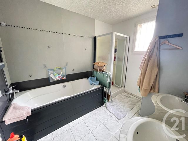 Maison à vendre - 5 pièces - 150,21 m2 - Champagne - 72 - PAYS-DE-LOIRE