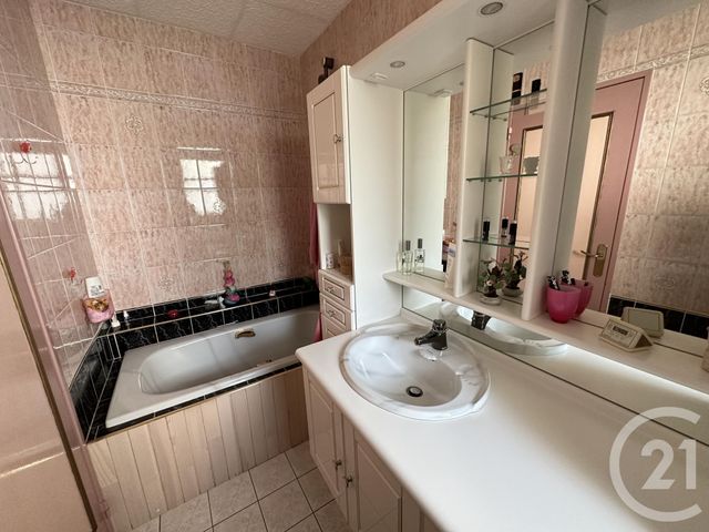 Appartement F3 à vendre - 3 pièces - 57 m2 - Le Mans - 72 - PAYS-DE-LOIRE