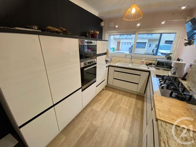 Agrandir la photo Maison à louer - 4 pièces - 110 m2 - Allonnes - 72 - PAYS-DE-LOIRE