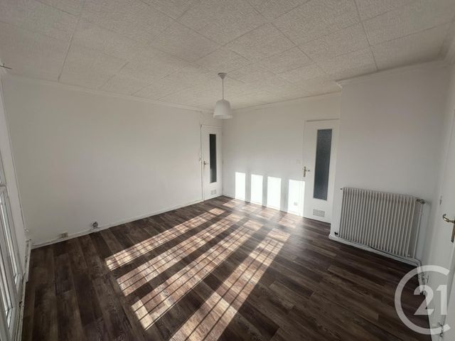 Agrandir la photo Appartement F4 à louer - 4 pièces - 68,36 m2 - Le Mans - 72 - PAYS-DE-LOIRE