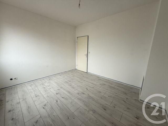 Agrandir la photo Appartement F4 à louer - 4 pièces - 93 m2 - Le Mans - 72 - PAYS-DE-LOIRE