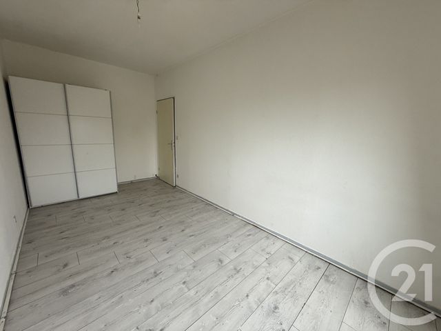 Agrandir la photo Appartement F4 à louer - 4 pièces - 93 m2 - Le Mans - 72 - PAYS-DE-LOIRE
