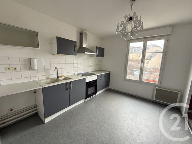Agrandir la photo Appartement F4 à louer - 4 pièces - 93 m2 - Le Mans - 72 - PAYS-DE-LOIRE