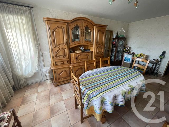 Agrandir la photo Appartement F4 à vendre - 4 pièces - 79,01 m2 - Allonnes - 72 - PAYS-DE-LOIRE