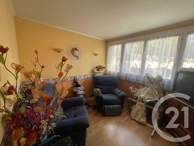 Agrandir la photo Appartement F4 à vendre - 4 pièces - 79,01 m2 - Allonnes - 72 - PAYS-DE-LOIRE
