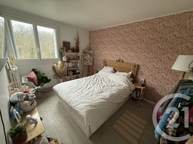 Appartement F5 à vendre - 5 pièces - 87,76 m2 - Allonnes - 72 - PAYS-DE-LOIRE