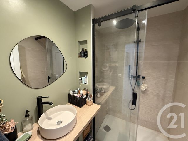 Appartement F5 à vendre - 5 pièces - 87,76 m2 - Allonnes - 72 - PAYS-DE-LOIRE