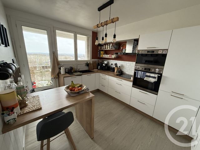 Appartement F5 à vendre - 5 pièces - 87,76 m2 - Allonnes - 72 - PAYS-DE-LOIRE