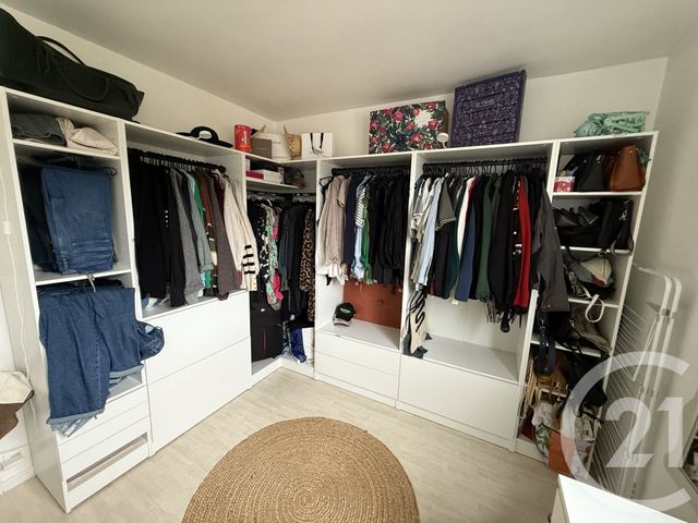 Appartement F5 à vendre - 5 pièces - 87,76 m2 - Allonnes - 72 - PAYS-DE-LOIRE