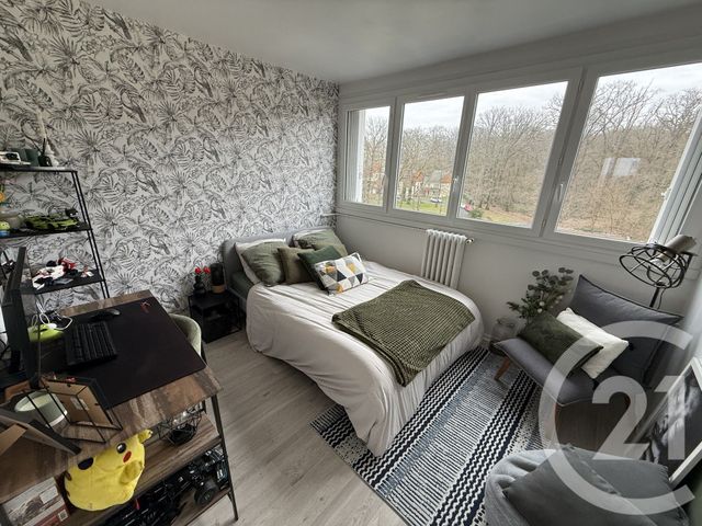 Appartement F5 à vendre - 5 pièces - 87,76 m2 - Allonnes - 72 - PAYS-DE-LOIRE