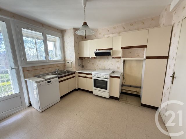 Agrandir la photo Appartement F4 à vendre - 4 pièces - 78,93 m2 - Allonnes - 72 - PAYS-DE-LOIRE