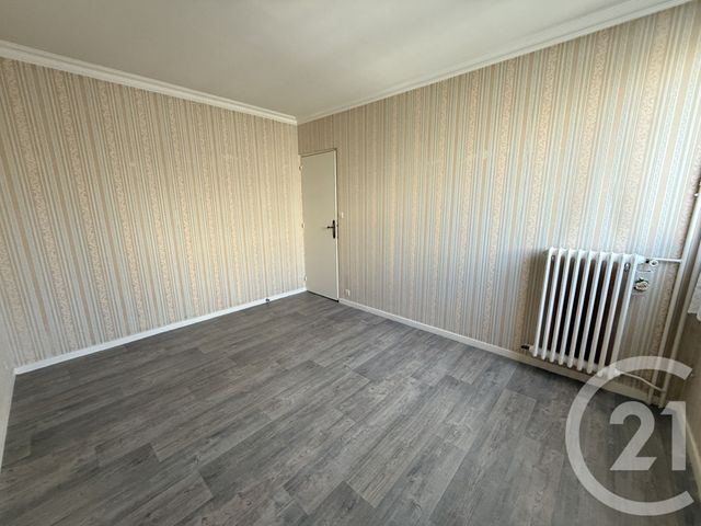 Agrandir la photo Appartement F4 à vendre - 4 pièces - 78,93 m2 - Allonnes - 72 - PAYS-DE-LOIRE