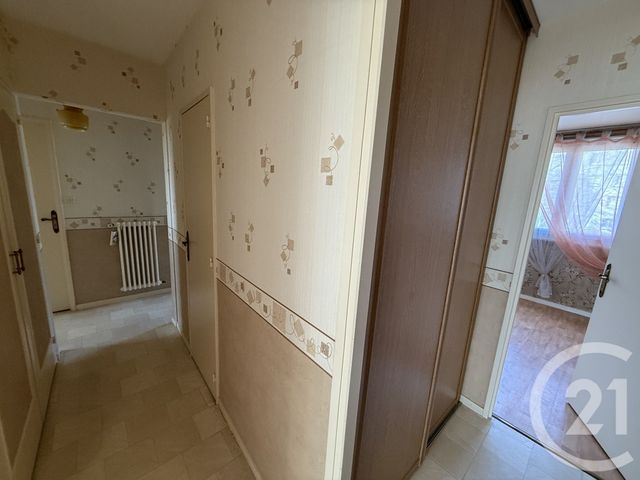 Agrandir la photo Appartement F4 à vendre - 4 pièces - 78,93 m2 - Allonnes - 72 - PAYS-DE-LOIRE