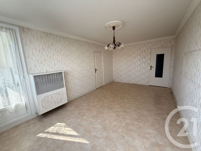 Agrandir la photo Appartement F4 à vendre - 4 pièces - 78,93 m2 - Allonnes - 72 - PAYS-DE-LOIRE