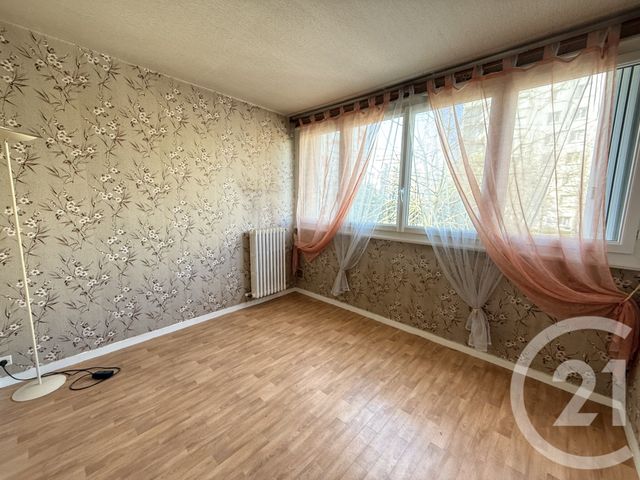 Agrandir la photo Appartement F4 à vendre - 4 pièces - 78,93 m2 - Allonnes - 72 - PAYS-DE-LOIRE