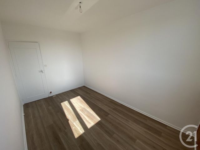 Agrandir la photo Appartement F4 à louer - 4 pièces - 70,67 m2 - Le Mans - 72 - PAYS-DE-LOIRE