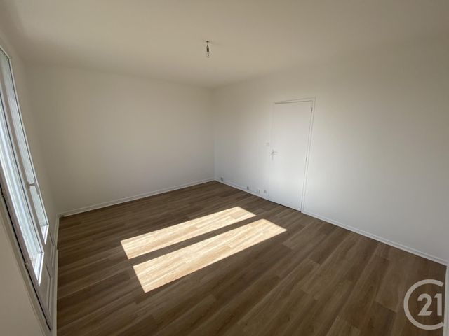 Agrandir la photo Appartement F4 à louer - 4 pièces - 70,67 m2 - Le Mans - 72 - PAYS-DE-LOIRE