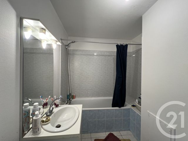Appartement T3 à vendre - 3 pièces - 76,91 m2 - Le Mans - 72 - PAYS-DE-LOIRE