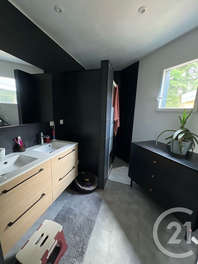 Maison à vendre - 5 pièces - 137,76 m2 - Ruaudin - 72 - PAYS-DE-LOIRE