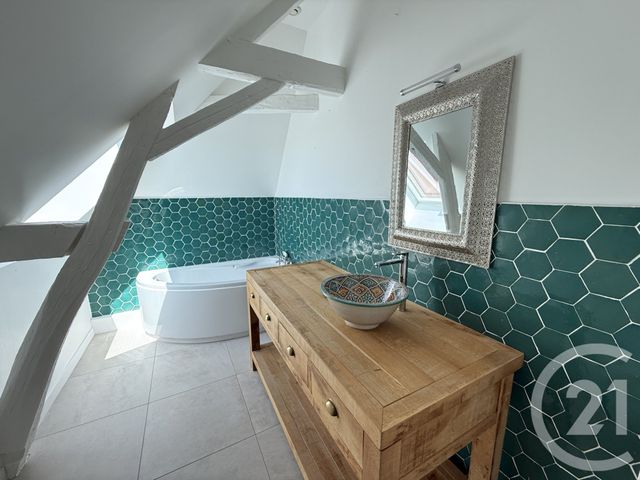 Agrandir la photo Maison à louer - 6 pièces - 134 m2 - St Georges Du Bois - 72 - PAYS-DE-LOIRE