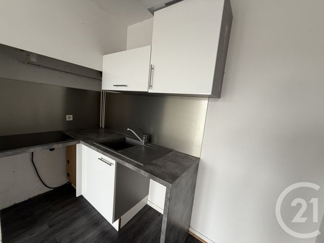 Appartement T2 à louer - 2 pièces - 31,90 m2 - Le Mans - 72 - PAYS-DE-LOIRE