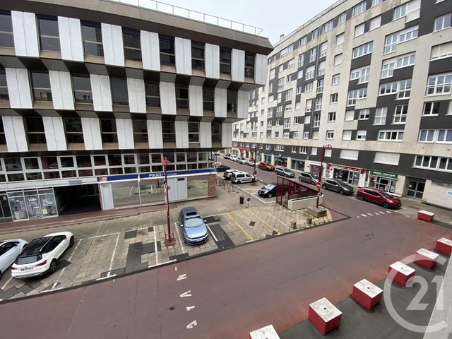 Appartement T3 à louer - 3 pièces - 76,18 m2 - Le Mans - 72 - PAYS-DE-LOIRE
