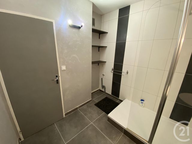 Appartement T3 à louer - 3 pièces - 76,18 m2 - Le Mans - 72 - PAYS-DE-LOIRE