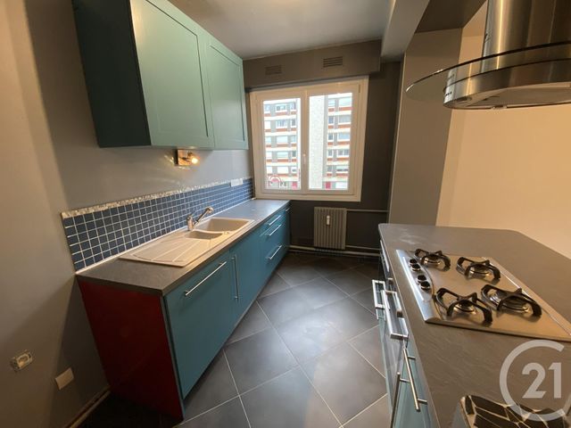 Appartement T3 à louer - 3 pièces - 76,18 m2 - Le Mans - 72 - PAYS-DE-LOIRE