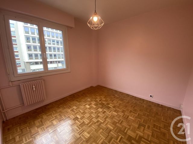 Appartement T3 à louer - 3 pièces - 76,18 m2 - Le Mans - 72 - PAYS-DE-LOIRE