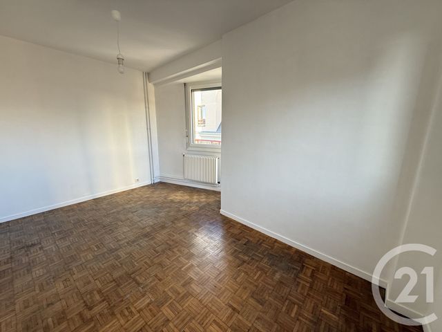 Appartement T3 à louer - 3 pièces - 74,05 m2 - Le Mans - 72 - PAYS-DE-LOIRE