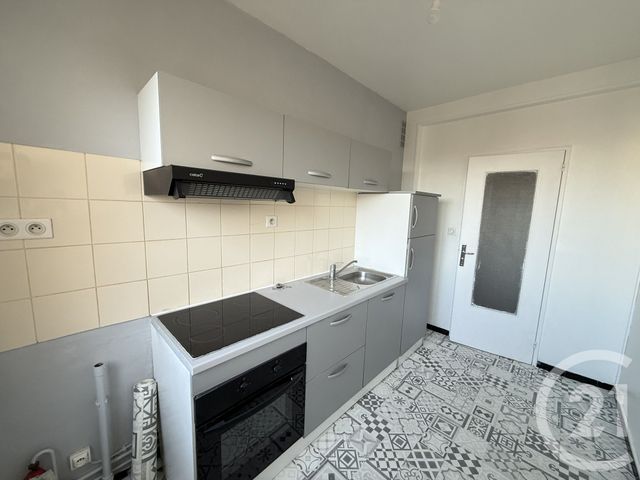 Appartement T3 à louer - 3 pièces - 74,05 m2 - Le Mans - 72 - PAYS-DE-LOIRE