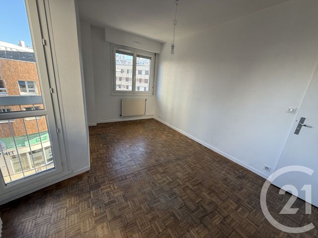 Appartement T3 à louer - 3 pièces - 74,05 m2 - Le Mans - 72 - PAYS-DE-LOIRE