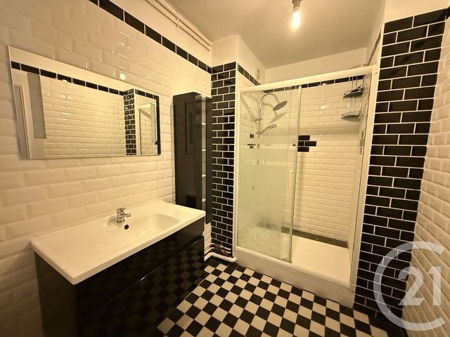 Appartement F3 &agrave; louer - 3 pi&egrave;ces - 82,97 m2 - Le Mans - 72 - PAYS-DE-LOIRE