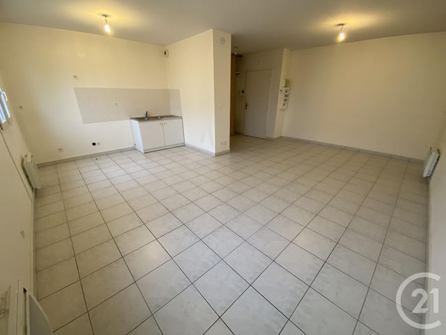Appartement F3 &agrave; louer - 3 pi&egrave;ces - 68,57 m2 - Coulaines - 72 - PAYS-DE-LOIRE