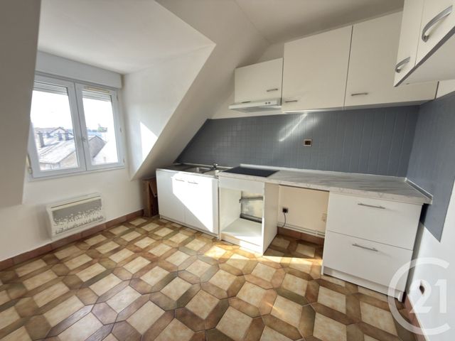 Appartement T4 &agrave; louer - 5 pi&egrave;ces - 101,94 m2 - Le Mans - 72 - PAYS-DE-LOIRE