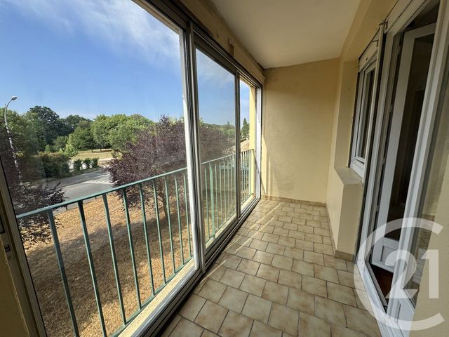 Appartement T3 &agrave; louer - 3 pi&egrave;ces - 79,74 m2 - Le Mans - 72 - PAYS-DE-LOIRE