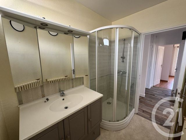 Appartement T3 &agrave; louer - 3 pi&egrave;ces - 79,74 m2 - Le Mans - 72 - PAYS-DE-LOIRE