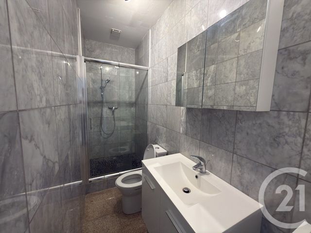 Appartement T5 &agrave; louer - 5 pi&egrave;ces - 114,36 m2 - Le Mans - 72 - PAYS-DE-LOIRE