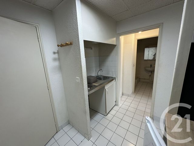 Appartement T2 &agrave; louer - 2 pi&egrave;ces - 32,45 m2 - Le Mans - 72 - PAYS-DE-LOIRE
